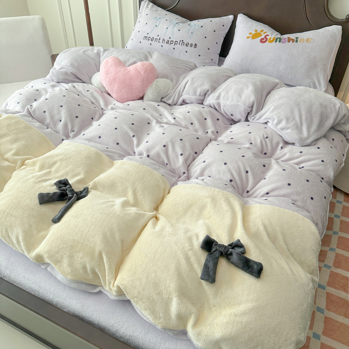 91家纺网 家纺一手货源 找家纺 子钦家纺 2025秋冬新款加厚牛奶绒复古公主风毛巾绣床单床笠四件套 牛奶绒法式复古风-紫波点