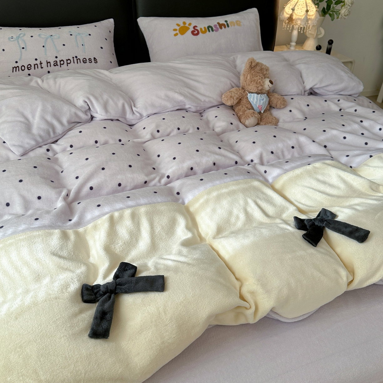 91家纺网 家纺一手货源 找家纺 子钦家纺 2025秋冬新款加厚牛奶绒蝴蝶结公主风毛巾绣床单床笠四件套 牛奶绒公主风-紫波点