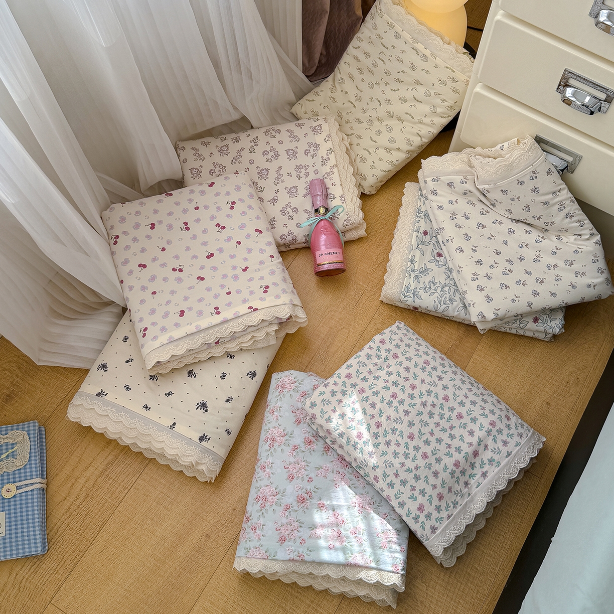 91家纺网 家纺一手货源 找家纺 竹合 2026新款田园韩版花边款小碎花古法水洗仿棉A类云感棉四件套 组合图