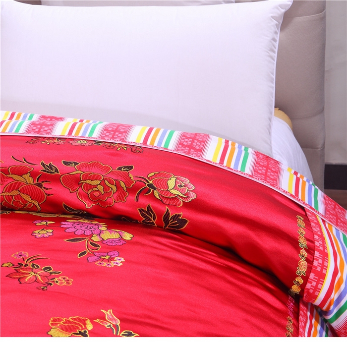91家纺网 家纺一手货源 找家纺 浩情国际婚庆供货中心 2026新品婚庆结婚绸缎面全棉老粗布经典款被套被单龙凤呈祥百子图大红绿长期供货 花开富贵-绸缎被套 大红
