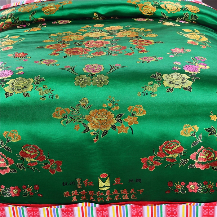 91家纺网 家纺一手货源 找家纺 浩情国际婚庆供货中心 2026新品婚庆结婚绸缎面全棉老粗布经典款被套被单龙凤呈祥百子图大红绿长期供货 花开富贵-绸缎被套 深绿色