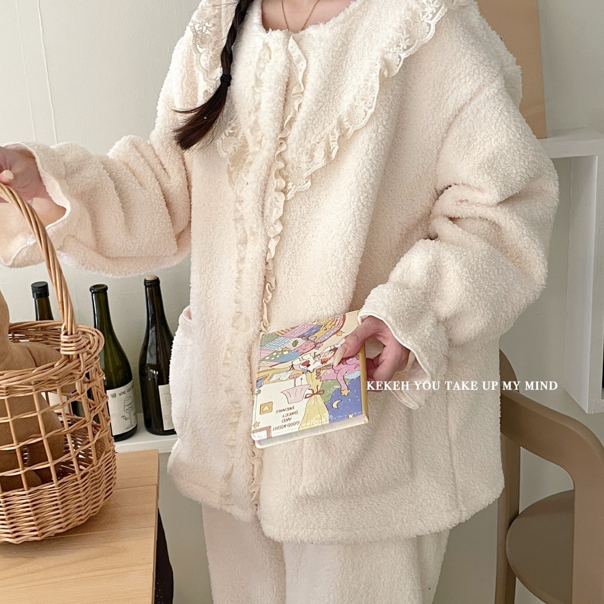 91家纺网 家纺一手货源 找家纺 （总）妍景家居生活馆 2025新款韩系V领蕾丝套装