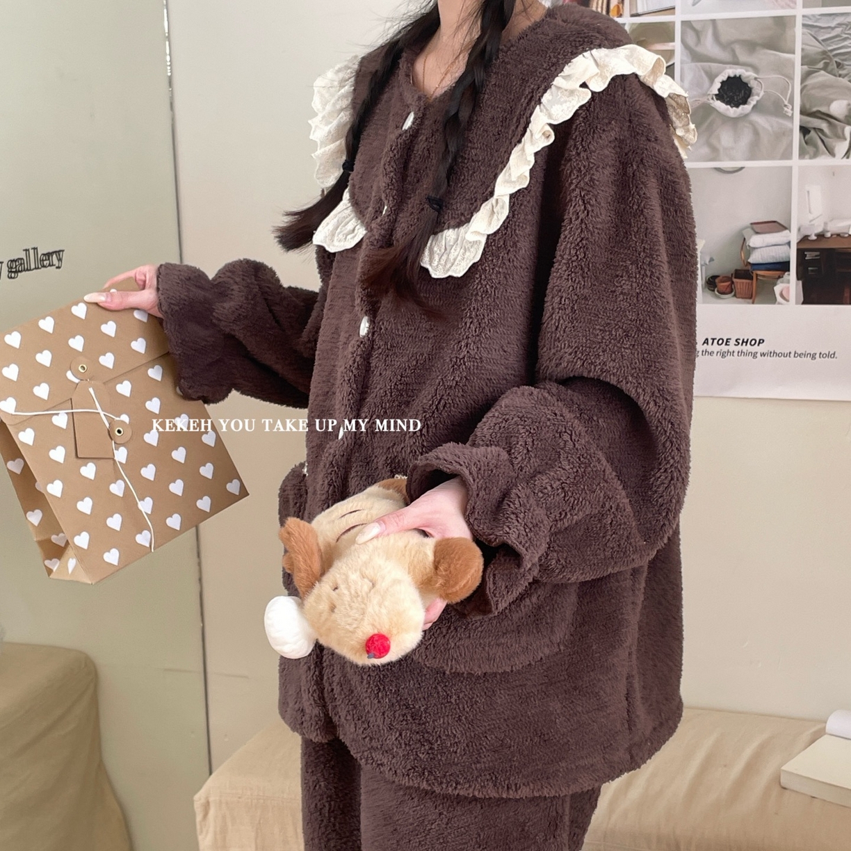 91家纺网 家纺一手货源 找家纺 （总）妍景家居生活馆 2025新款韩系圆领纽扣蕾丝套装