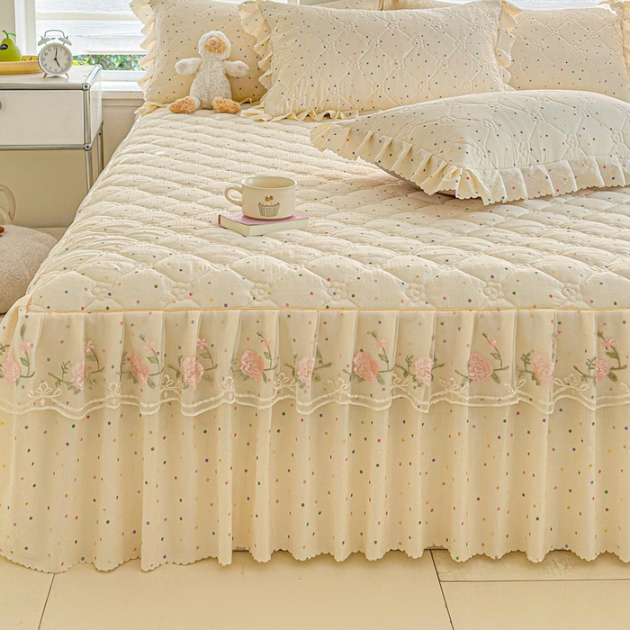 91家纺网 家纺一手货源 找家纺 雨田家纺 2025新款夹棉蕾丝床裙四件套 彩色圆点