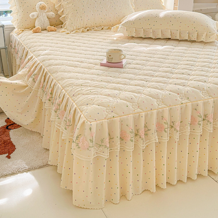 91家纺网 家纺一手货源 找家纺 雨田家纺 2025新款夹棉蕾丝床裙四件套 彩色圆点