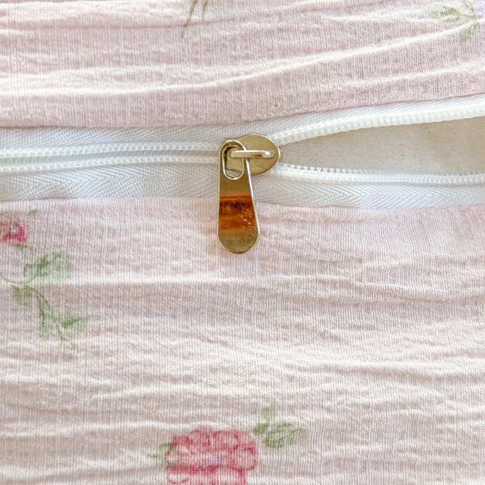 91家纺网 家纺一手货源 找家纺 雨田家纺 2025新款夹棉蕾丝单床裙床裙单件 樱花=粉