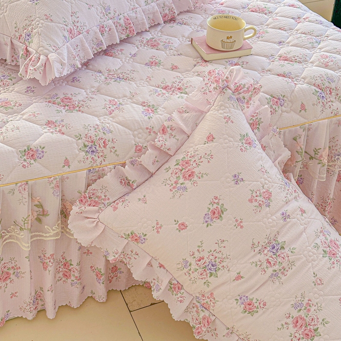 91家纺网 家纺一手货源 找家纺 雨田家纺 2025新款夹棉蕾丝单床裙床裙单件 樱花=粉