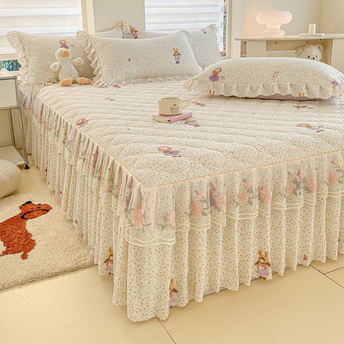 91家纺网 家纺一手货源 找家纺 雨田家纺 2025新款夹棉蕾丝单床裙床裙单件 可爱女孩