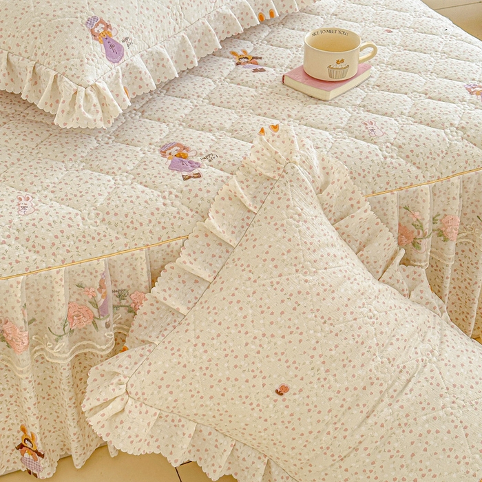 91家纺网 家纺一手货源 找家纺 雨田家纺 2025新款夹棉蕾丝单床裙床裙单件 可爱女孩