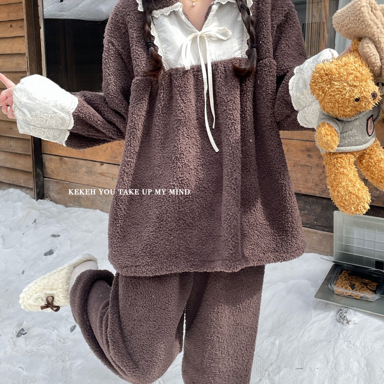 91家纺网 家纺一手货源 找家纺 （总）妍景家居生活馆 2025新款韩系翻领蝴蝶结双面米粒绒-26404