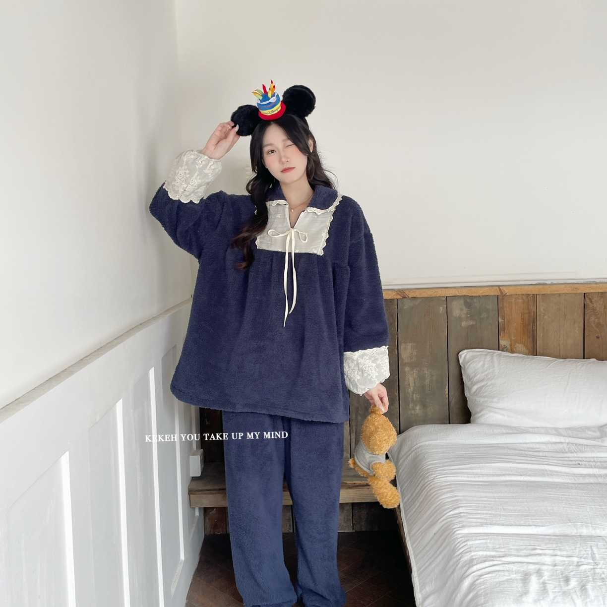 91家纺网 家纺一手货源 找家纺 （总）妍景家居生活馆 2025新款韩系翻领蝴蝶结双面米粒绒-26404