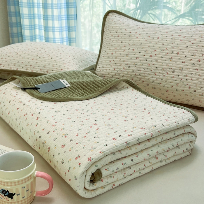 91家纺网 家纺一手货源 找家纺 床盖工厂店 2025新款全棉纯棉纱布加宝宝绒填充棉花床盖三件套 白芷-粉