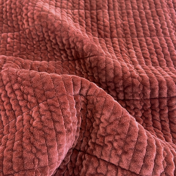 91家纺网 家纺一手货源 找家纺 床盖工厂店 2025新款全棉纯棉纱布加宝宝绒填充棉花床盖三件套 粉卡-玲米