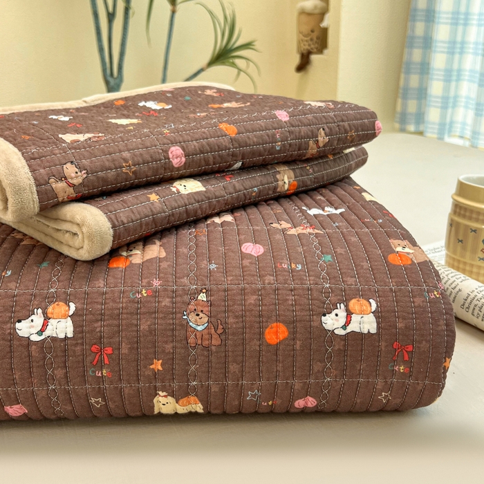 91家纺网 家纺一手货源 找家纺 床盖工厂店 2025新款全棉纯棉纱布加宝宝绒填充棉花床盖三件套 南瓜小狗