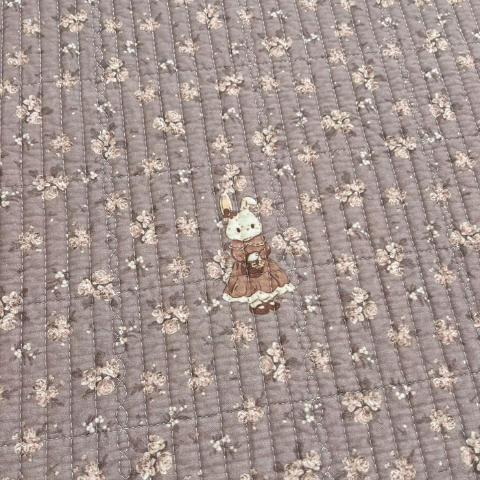 91家纺网 家纺一手货源 找家纺 床盖工厂店 2025新款全棉纯棉纱布加宝宝绒填充棉花床盖三件套 蔷薇小兔-芋