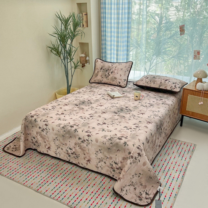 91家纺网 家纺一手货源 找家纺 床盖工厂店 2025新款全棉纯棉纱布加宝宝绒填充棉花床盖三件套 青时-粉