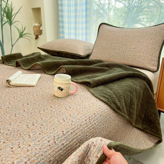 91家纺网 家纺一手货源 找家纺 床盖工厂店 2025新款全棉纯棉纱布加宝宝绒填充棉花床盖三件套 柔乡-绿