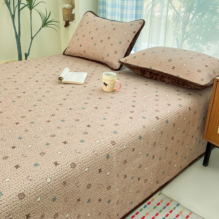 91家纺网 家纺一手货源 找家纺 床盖工厂店 2025新款全棉纯棉纱布加宝宝绒填充棉花床盖三件套 星月童话-棕