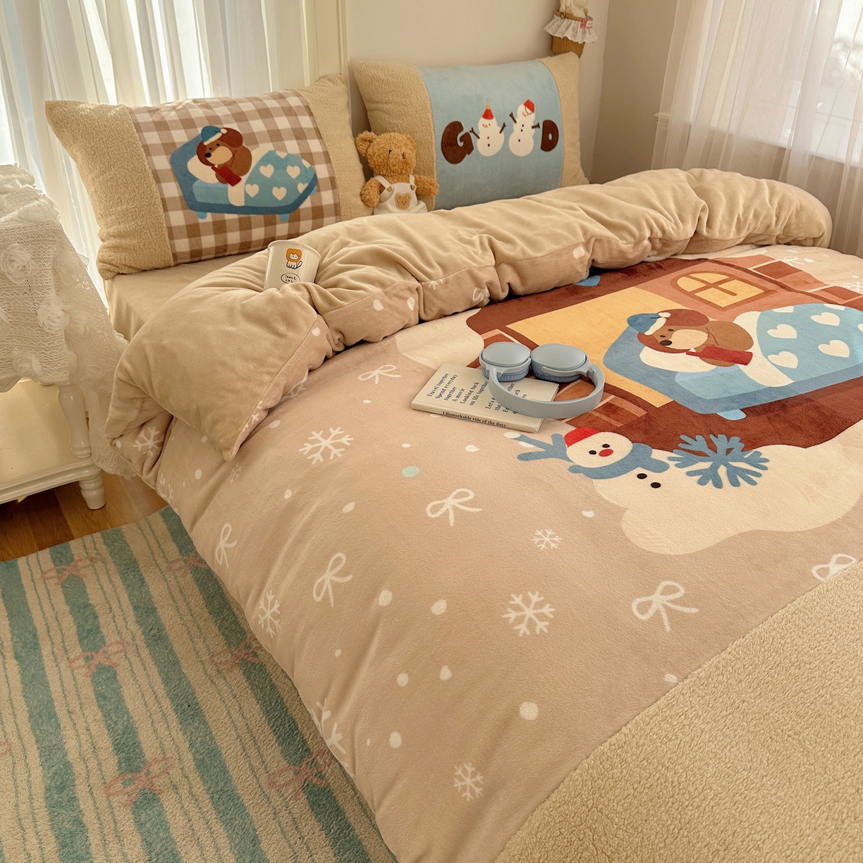 91家纺网 家纺一手货源 找家纺 Sweet dreams甜梦 2025秋冬数码大版牛奶绒泰迪绒拼接四件套 圣诞小狗