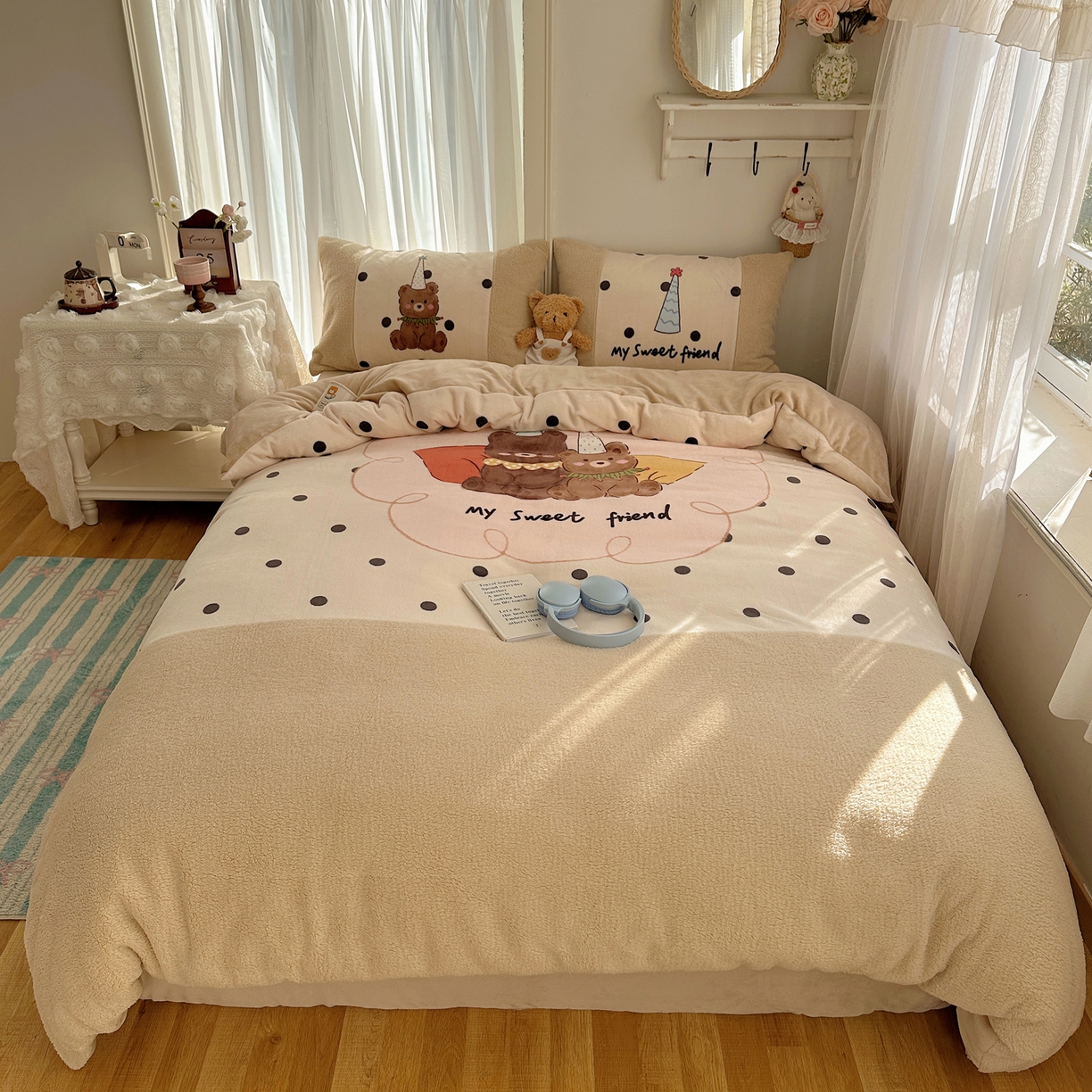 91家纺网 家纺一手货源 找家纺 Sweet dreams甜梦 2025秋冬数码大版牛奶绒泰迪绒拼接四件套 好朋友