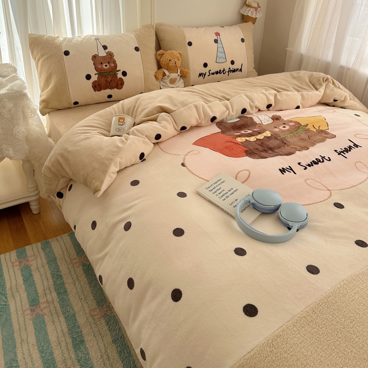 91家纺网 家纺一手货源 找家纺 Sweet dreams甜梦 2025秋冬数码大版牛奶绒泰迪绒拼接四件套 好朋友