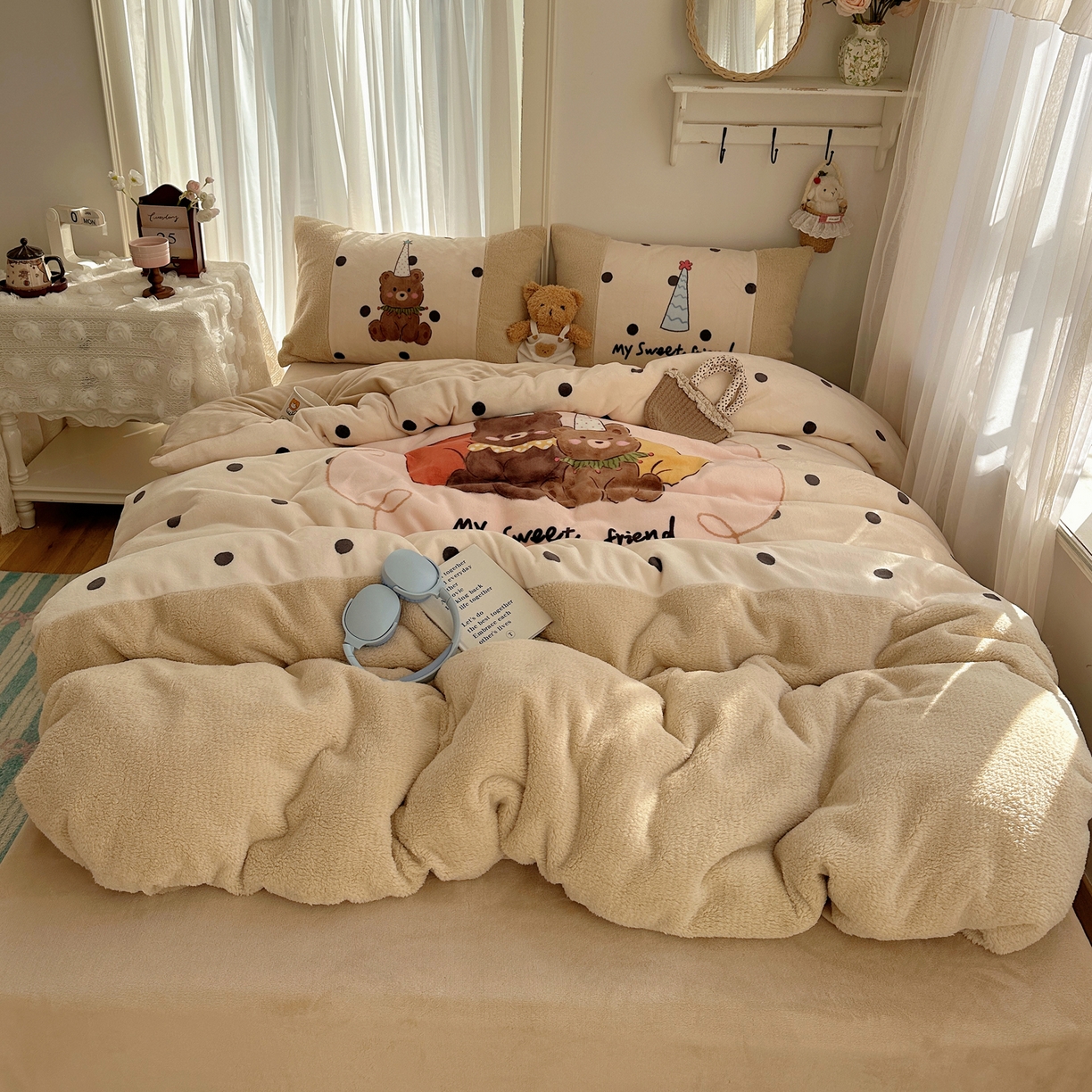 91家纺网 家纺一手货源 找家纺 Sweet dreams甜梦 2025秋冬数码大版牛奶绒泰迪绒拼接四件套 好朋友