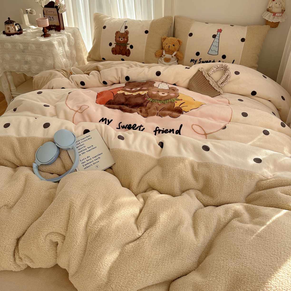 91家纺网 家纺一手货源 找家纺 Sweet dreams甜梦 2025秋冬数码大版牛奶绒泰迪绒拼接四件套 好朋友