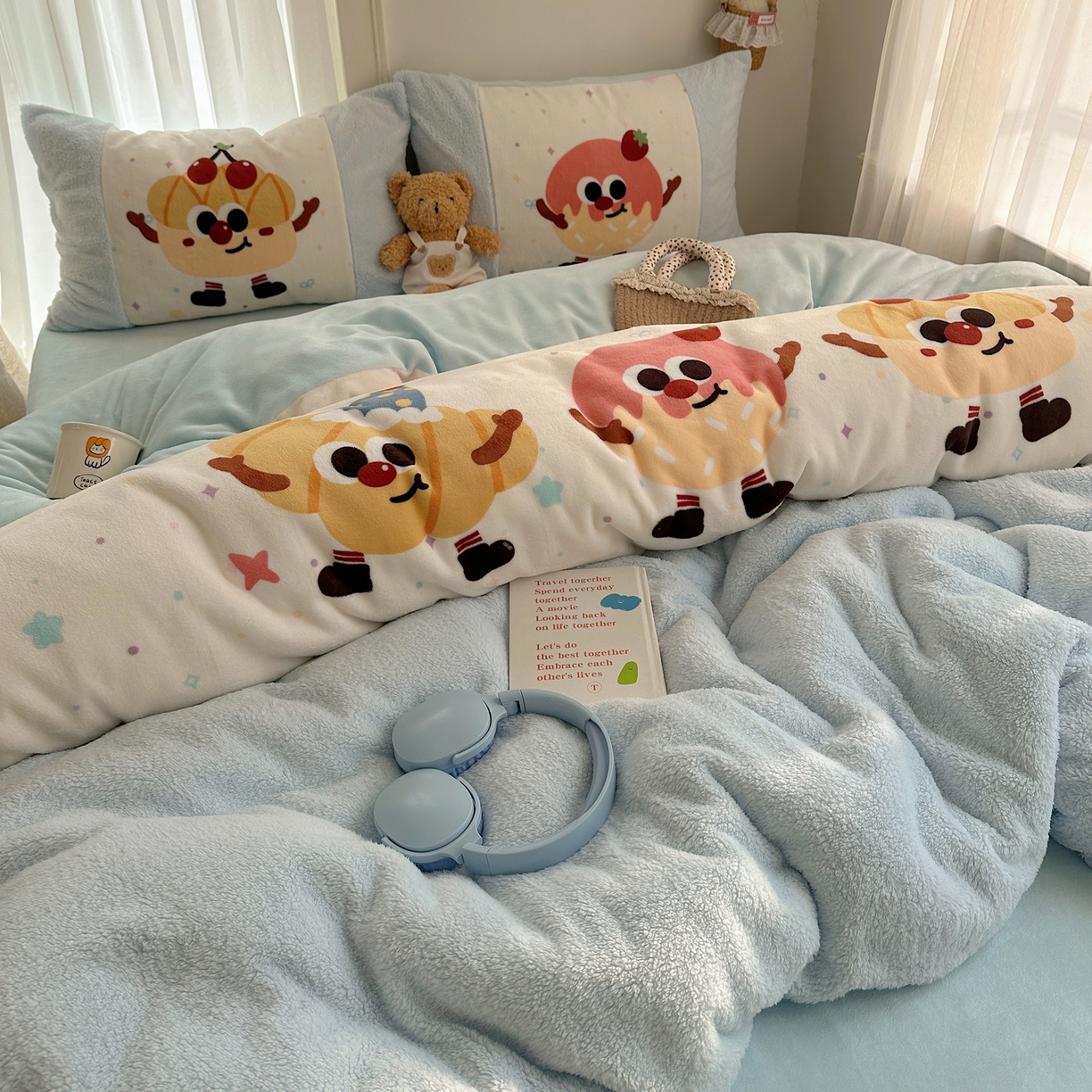 91家纺网 家纺一手货源 找家纺 Sweet dreams甜梦 2025秋冬数码大版牛奶绒泰迪绒拼接四件套 童趣蛋糕