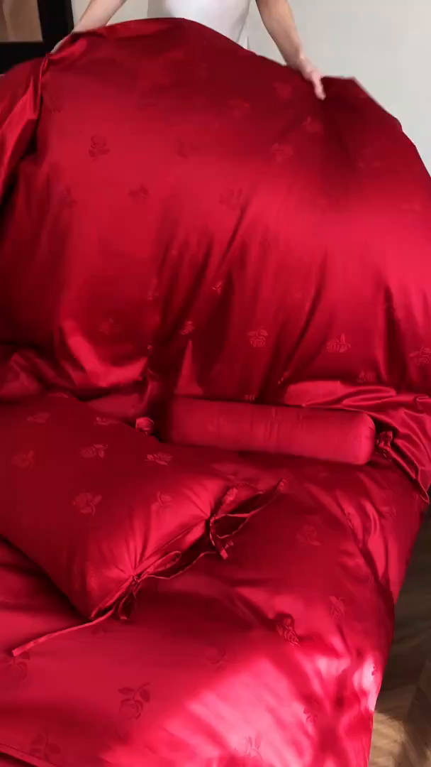 91家纺网 家纺一手货源 找家纺 （总）极简 2025新款秋冬款100S长绒棉精美提花系列四件套-玫瑰花影