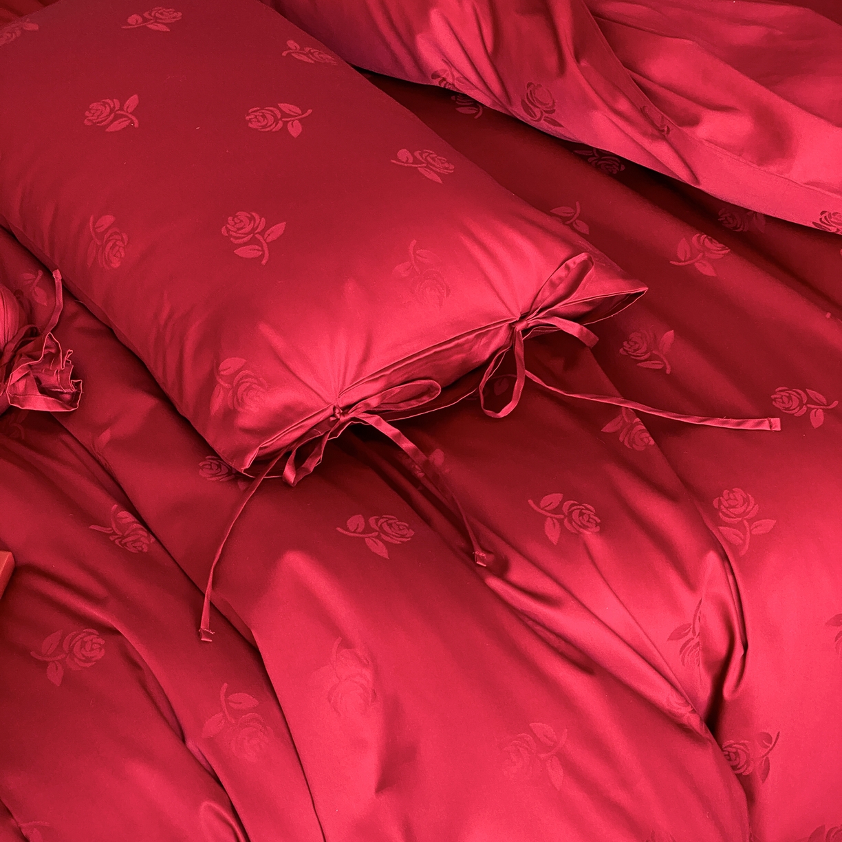 91家纺网 家纺一手货源 找家纺 （总）极简 2025新款秋冬款100S长绒棉精美提花系列四件套-玫瑰花影