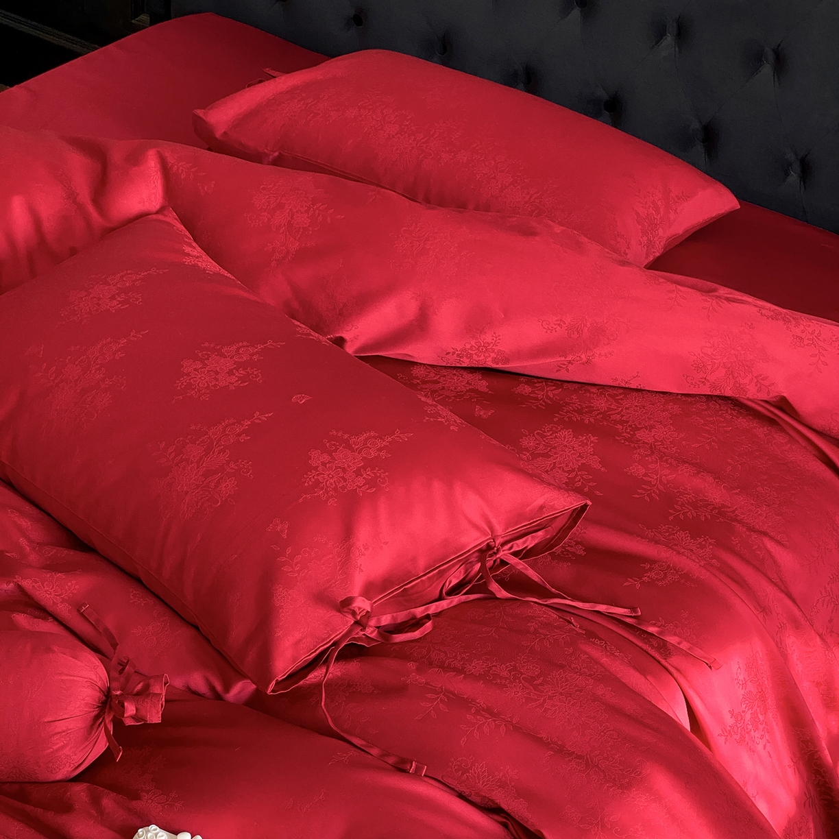 91家纺网 家纺一手货源 找家纺 （总）极简 2025新款秋冬款100S长绒棉精美提花系列四件套-蝶恋花语