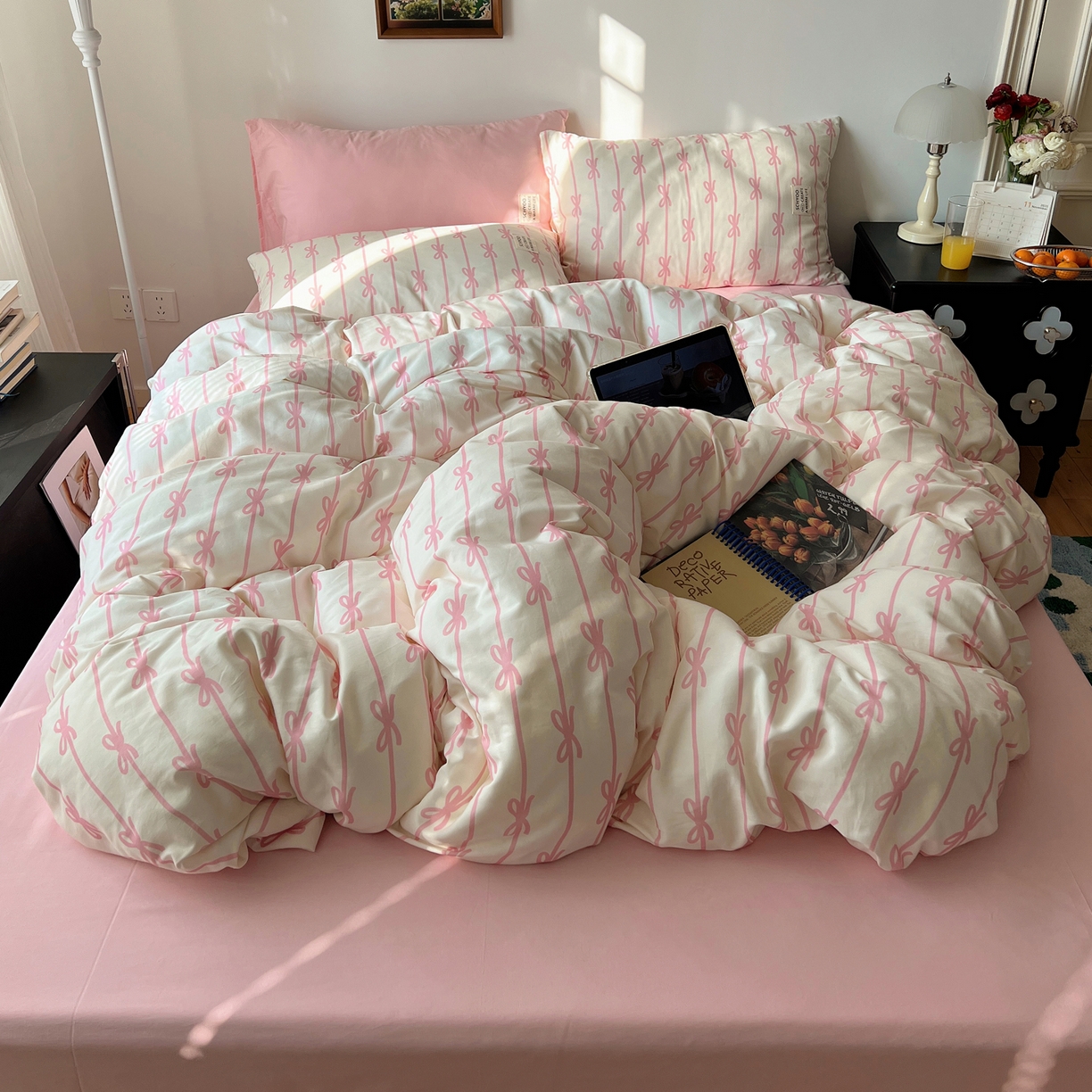 91家纺网 家纺一手货源 找家纺 六巷胡同 2026春夏新款INS博主风韩系蝴蝶结全棉四件套（自然光组） 丝带蝴蝶结-粉