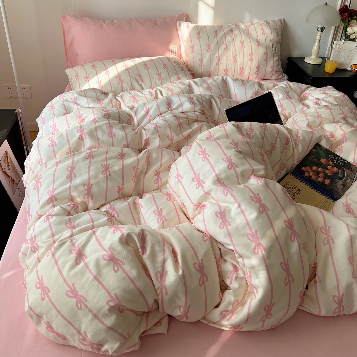 91家纺网 家纺一手货源 找家纺 六巷胡同 2026春夏新款INS博主风韩系蝴蝶结全棉四件套（自然光组） 丝带蝴蝶结-粉