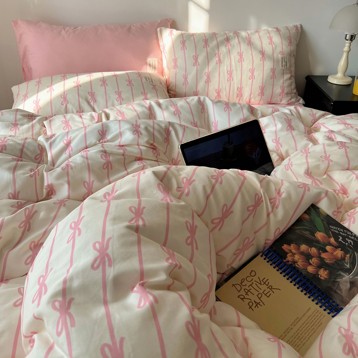 91家纺网 家纺一手货源 找家纺 六巷胡同 2026春夏新款INS博主风韩系蝴蝶结全棉四件套（自然光组） 丝带蝴蝶结-粉