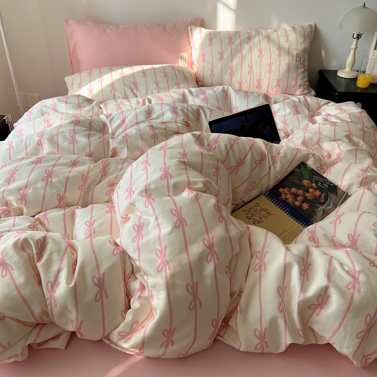 91家纺网 家纺一手货源 找家纺 六巷胡同 2026春夏新款INS博主风韩系蝴蝶结全棉四件套（自然光组） 丝带蝴蝶结-粉