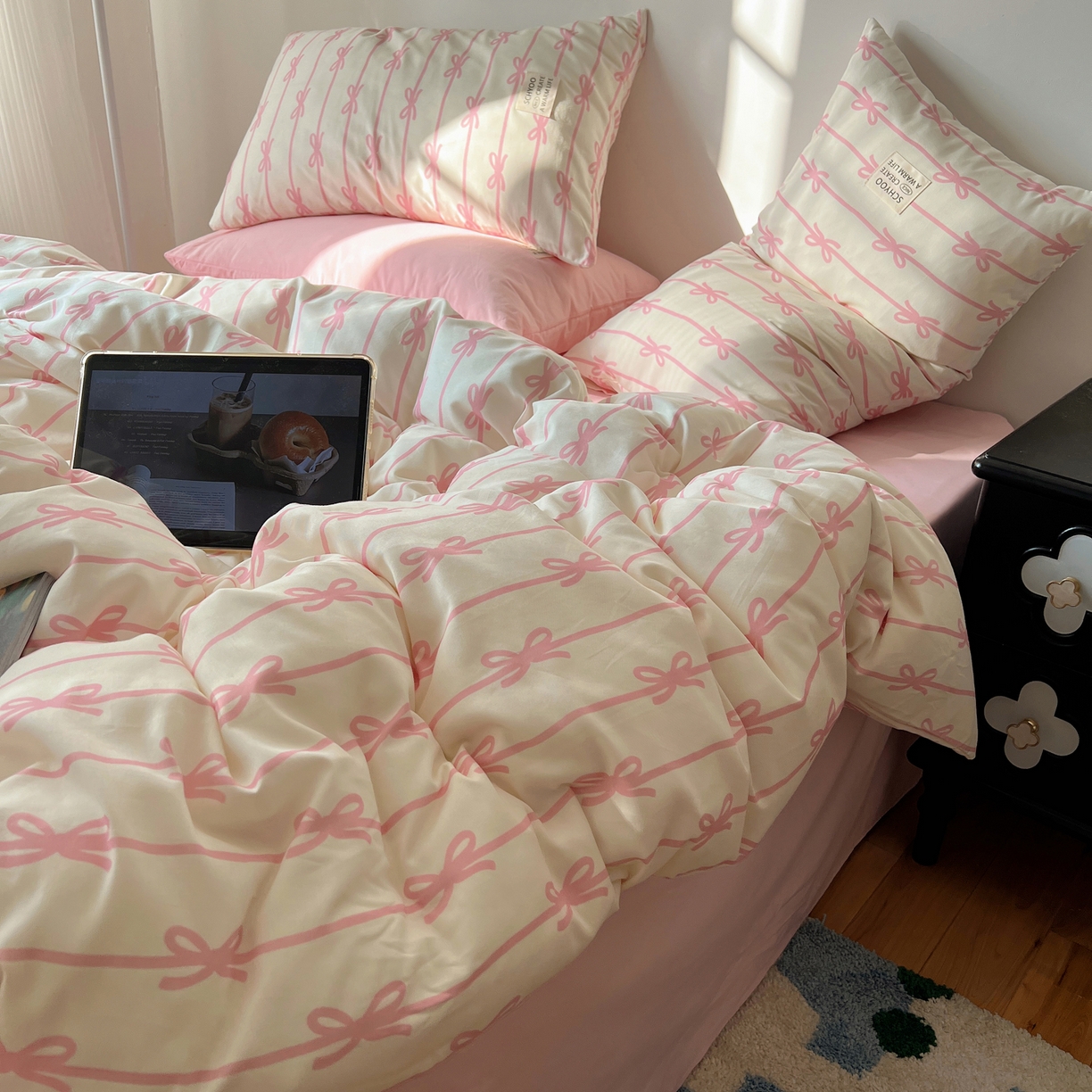 91家纺网 家纺一手货源 找家纺 六巷胡同 2026春夏新款INS博主风韩系蝴蝶结全棉四件套（自然光组） 丝带蝴蝶结-粉