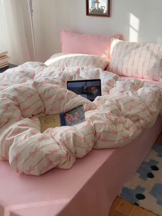 91家纺网 家纺一手货源 找家纺 六巷胡同 2026春夏新款INS博主风韩系蝴蝶结全棉四件套（自然光组） 丝带蝴蝶结-粉