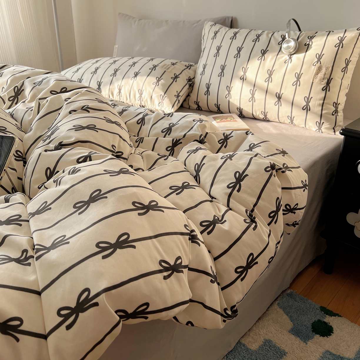 91家纺网 家纺一手货源 找家纺 六巷胡同 2026春夏新款INS博主风韩系蝴蝶结全棉四件套（自然光组） 丝带蝴蝶结-黑