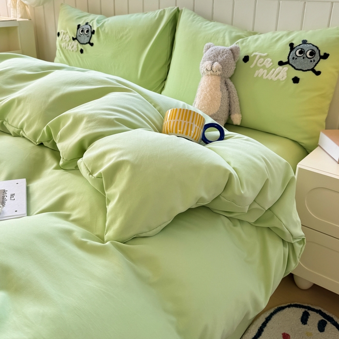 91家纺网 家纺一手货源 找家纺 （总）爱彼家纺 2025新款热门毛巾绣水洗棉四件套大版卡通奶茶套件-四季通用