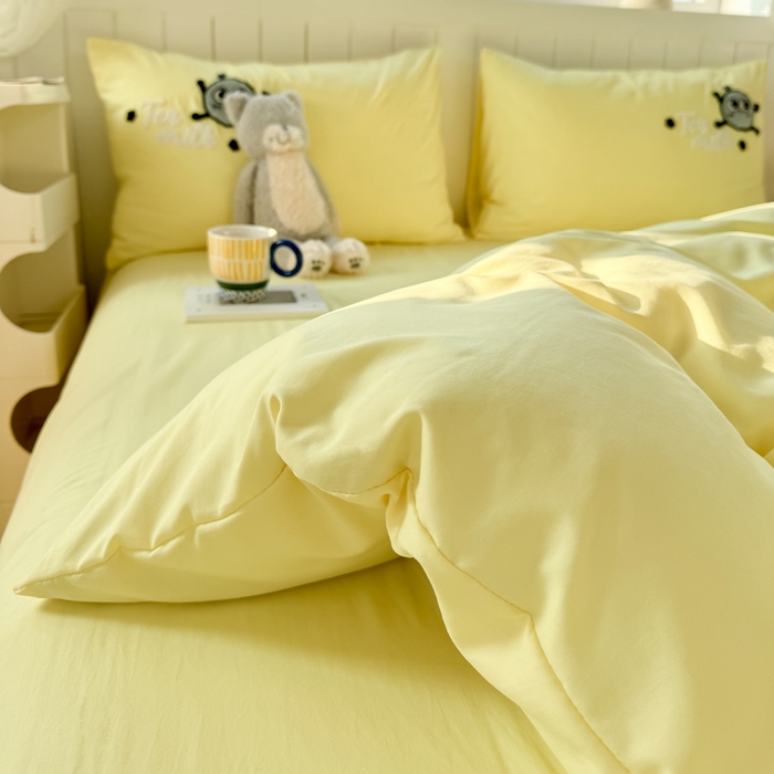 91家纺网 家纺一手货源 找家纺 爱彼家纺 2025新款热门毛巾绣水洗棉四件套大版卡通奶茶套件-四季通用 奶茶-香橙冻冻