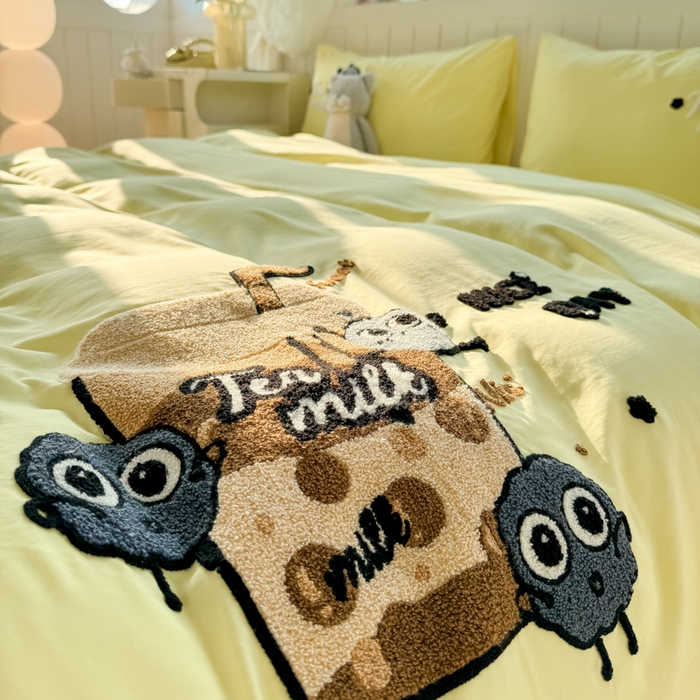 91家纺网 家纺一手货源 找家纺 爱彼家纺 2025新款热门毛巾绣水洗棉四件套大版卡通奶茶套件-四季通用 奶茶-香橙冻冻