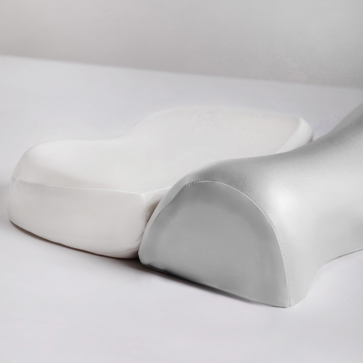 91家纺网 家纺一手货源 找家纺 香澜雅室 2026新款牵引记忆枕芯锦氨透气凉感零压深睡记忆枕头枕芯-2948560 零压记忆牵引枕-白+灰色69178386