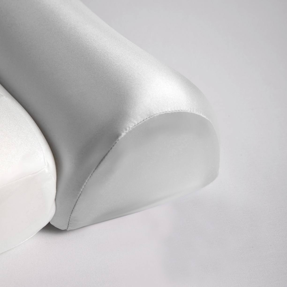 91家纺网 家纺一手货源 找家纺 香澜雅室 2026新款牵引记忆枕芯锦氨透气凉感零压深睡记忆枕头枕芯-2948560 零压记忆牵引枕-白+灰色69178386