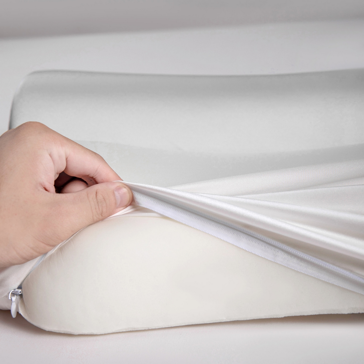 91家纺网 家纺一手货源 找家纺 香澜雅室 2026新款牵引记忆枕芯锦氨透气凉感零压深睡记忆枕头枕芯-2948560 零压记忆牵引枕-白+灰色69178386