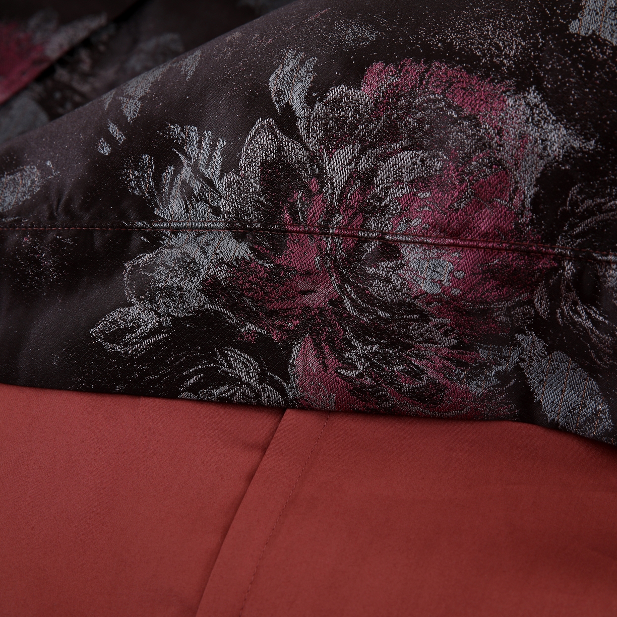 91家纺网 家纺一手货源 找家纺 （总）源舜家纺 2025新款新疆长绒棉色织大提花高精密金丝面料四件套