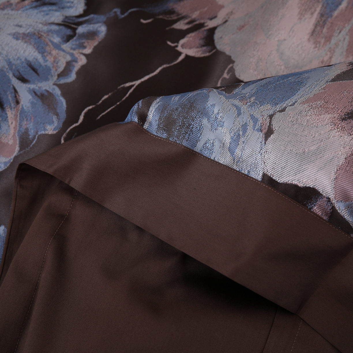 91家纺网 家纺一手货源 找家纺 源舜家纺 2025新款新疆长绒棉色织大提花高精密金丝面料四件套 璀璨黑蓝