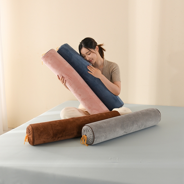 91家纺网 家纺一手货源 找家纺 （总）金牛枕芯 2025新款宝宝绒糖果抱枕枕头枕芯