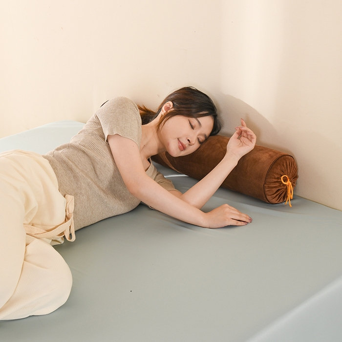 91家纺网 家纺一手货源 找家纺 （总）金牛枕芯 2025新款宝宝绒糖果抱枕枕头枕芯