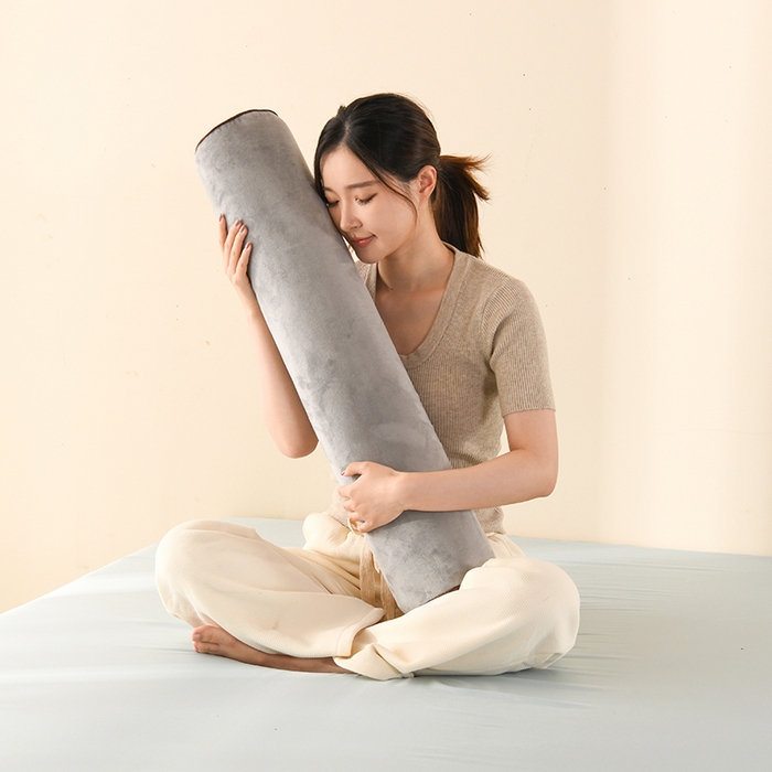 91家纺网 家纺一手货源 找家纺 金牛枕芯 2025新款宝宝绒糖果抱枕枕头枕芯 宝宝绒糖果抱枕-浅灰