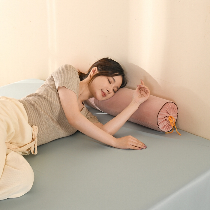 金牛枕芯 2025新款宝宝绒糖果抱枕枕头枕芯 宝宝绒糖果抱枕-粉色